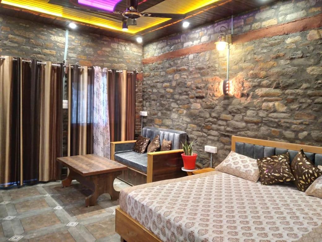 Nature Villaas Basa Homestay Pauri Dış mekan fotoğraf