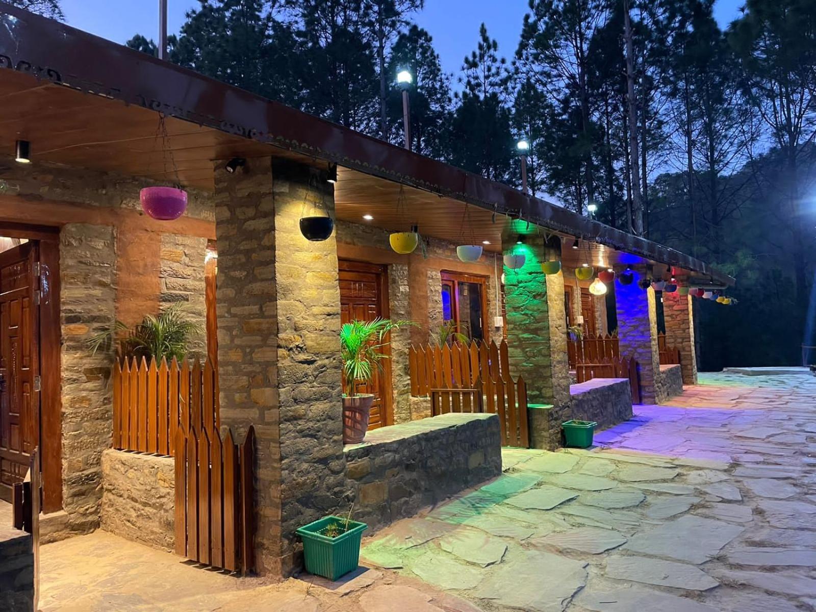 Nature Villaas Basa Homestay Pauri Dış mekan fotoğraf