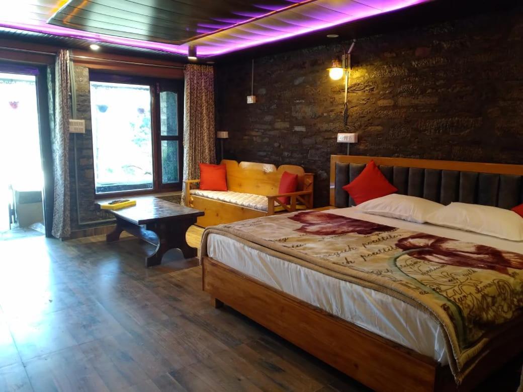 Nature Villaas Basa Homestay Pauri Dış mekan fotoğraf