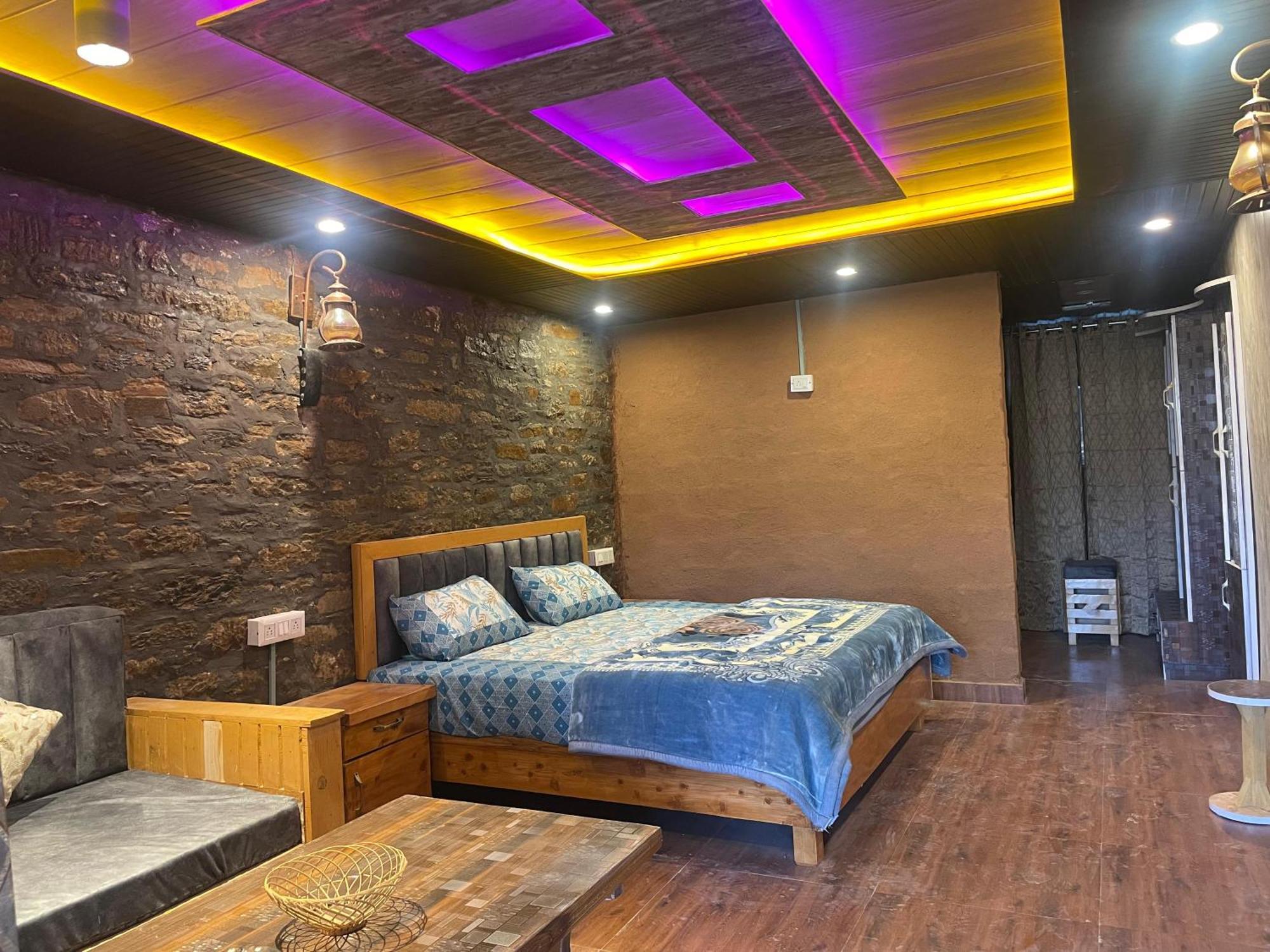Nature Villaas Basa Homestay Pauri Dış mekan fotoğraf