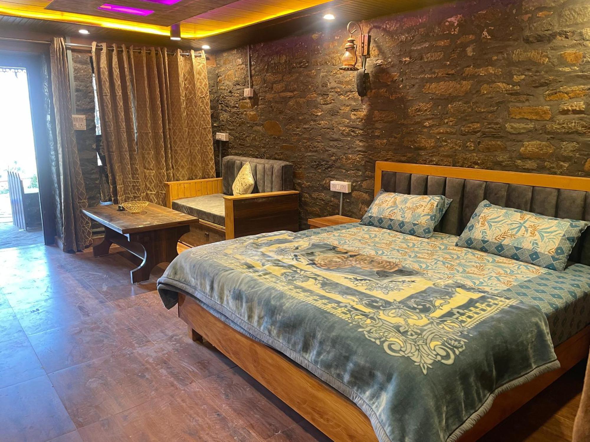 Nature Villaas Basa Homestay Pauri Dış mekan fotoğraf